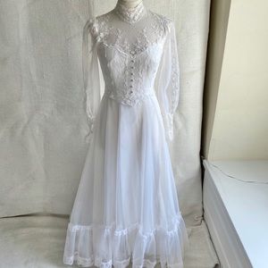 Vintage 70s 2/4 Boho Prairie Lace Wedding Dress